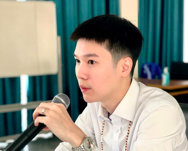 เปิดประวัติ 'หมอเก่ง วาโย' ดาวสภา ซักฟอกกัญชาเป็นช็อตๆ