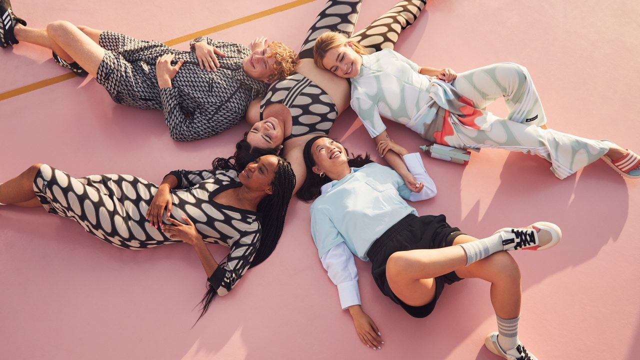 แฟชั่น ผสม ความสบาย คอลเลกชันสุดสนุก เมื่อ adidas x Marimekko