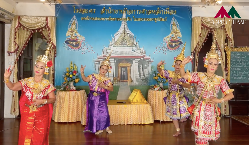เสาหลักเมือง ทำไมถึงมี 2 หลัก? ลี้แต่ไม่ลับ พาไหว้ ศาลหลักเมือง กำหนดชะตากรุงเทพ